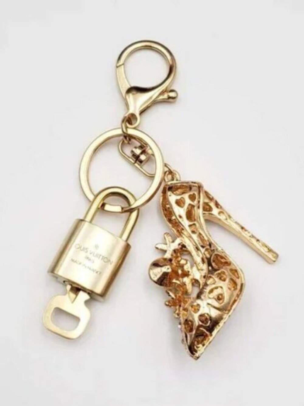 Authentic Louis Vuitton Gold Padlock 🔒 Shiny LV Key + Bag Unbranded Shoe Charm - Picture 4 of 8